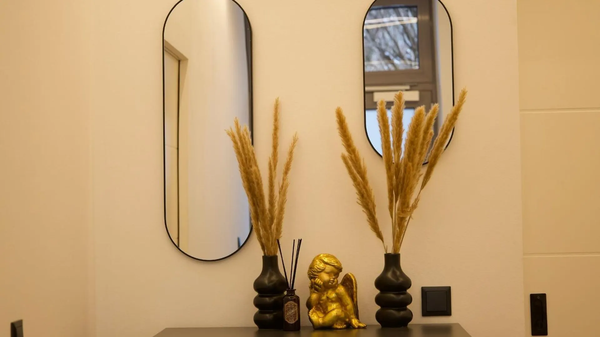 Dc Lofts I Modernes Loft In Der Stadt Salzburg Fuer Bis Zu 5 Personen 0*,  Austria